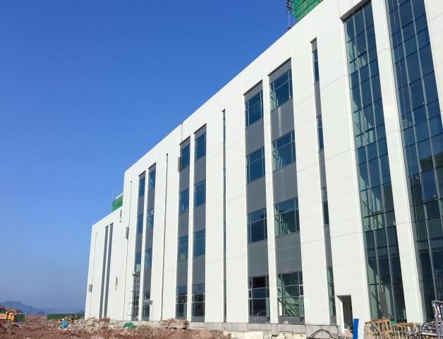 O Fluorocarbon & o revestimento Nano cobriram a superfície decorativa da bobina de alumínio